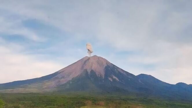 
					Gunung Semeru (Istimewa).