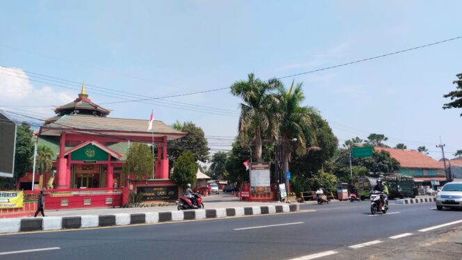 
					Jalan raya Pandaan - Surabaya.