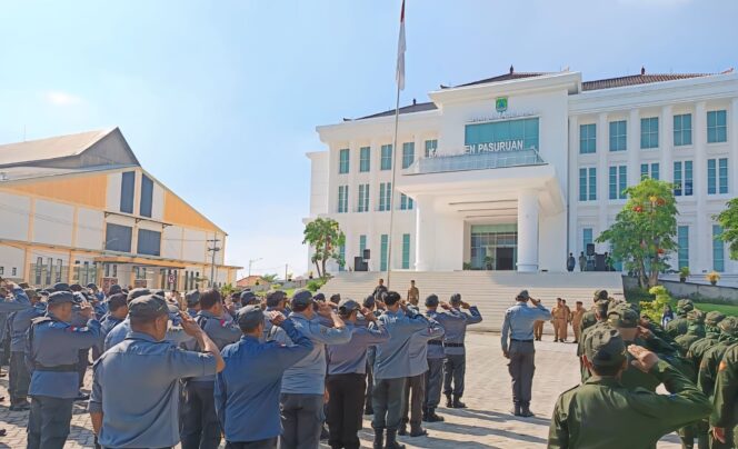 
					Ribuan anggota Satlinmas siap mengawal Pilkada 2024.