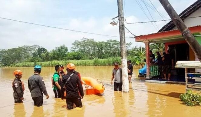 
					BANJIR: Musibah banjir merupakan bencana tahunan yang terjadi di Kabupaten Lumajang. (foto: Istimewa)
