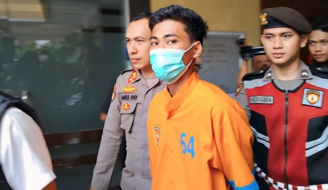 
					Nurul Arifin, tersangka pembunuhan penjual gorengan.