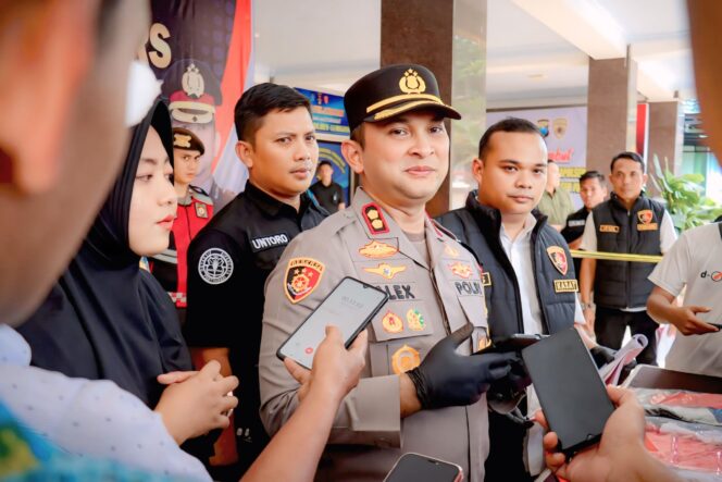 
					Kapolres Lumajang.