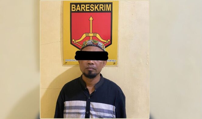 
					Tersangka dan barang bukti.