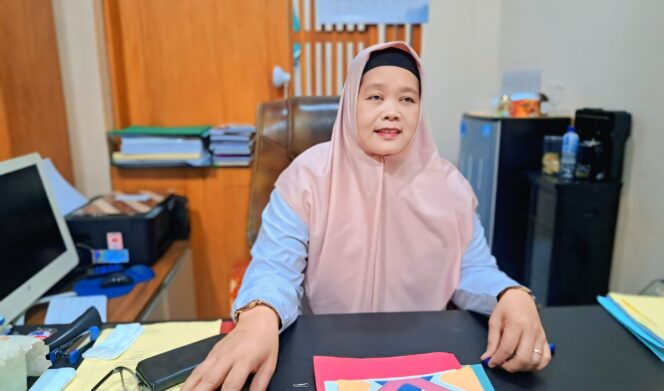 
					Kepala Dinas Koperasi dan Usaha Mikro (Diskopum) Jember, Sartini. (M. Abd. Rozak Mubarok).