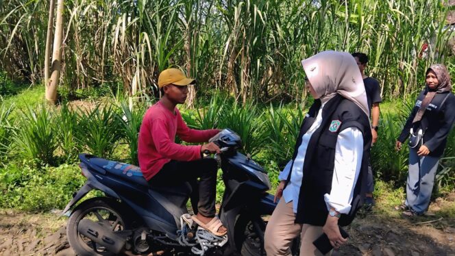 
					Jalan desa yang rusak di Dusun  Bulukumbung, Desa Kalisemut ini segera diperbaiki. (Foto: Asmadi).