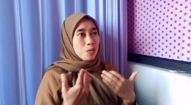 
					Spesialis Psikologi di RSUD dr. Moh Saleh Kota Probolinggo, Mariya Manna. (foto: Hafiz Rozani).
