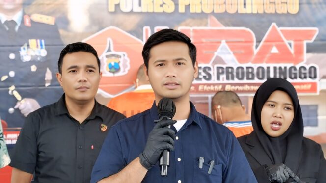
					Kasatreskrim Polres Probolinggo, AKP Putra Adi Fajar Winarsa. (foto: Ali Ya'lu).