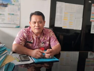 Kepala Bidang Perlindungan Anak dan Pelayanan Rehabilitasi Sosisial, Pemeberdayaan Perempuan dan Perlindungan Anak (Dinsos P3A) Kabupaten Lumajang, Darno. (Foto: Asmadi)