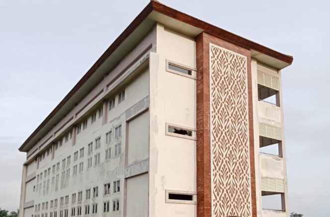 
					Gedung Kampus Unej Jember Lumajang di Kecamatan Klakah.(Foto: Asmadi)