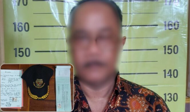 
					Tersangka dan barang bukti.