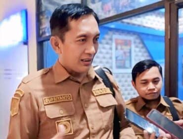 Ketua Persatuan Aparatur Pemerintah Desa Seluruh Indonesia (Papdesi) Kabupaten Probolinggo, Supriyanto. (foto: Ali Ya'lu).