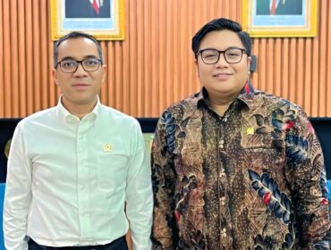 Dalam diskusi dengan Menteri Pendidikan Tinggi RI, Prof. Brian Yuliarto, Kawendra menyoroti pentingnya kerja sama antara dunia pendidikan dan industri (Foto: Istimewa).