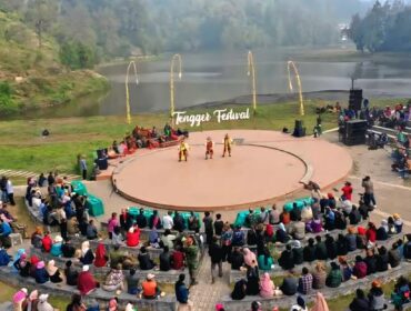 Amphitheater di Ranu Pani yang dibangun Dinas Pariwisata Lumajang.  (Foto: Istimewa).