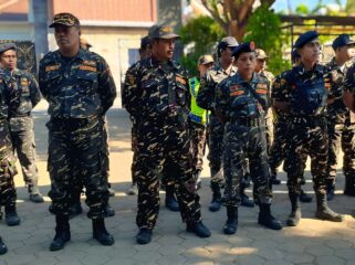 TUNGGU PERINTAH: Barisan Ansor Serbaguna (Banser) nunggu perintah kiai NU untuk memberantas miras di Probolinggo. (foto: istimewa)

