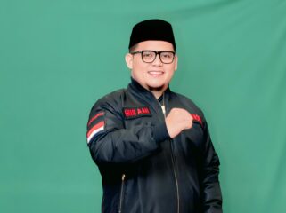 APRESIASI: Sekretaris DPC Partai Gerindra Probolinggo, H. Achmad Syamsul Askandar, mendukung program pemekaran batas Kota Kraksaan, yang ia nilai sebagai kebijakan. (foto: Gus Aan for P7.com).

