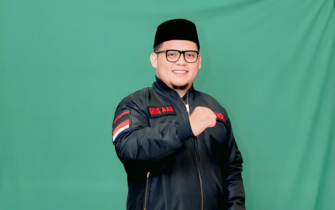 
					APRESIASI: Sekretaris DPC Partai Gerindra Probolinggo, H. Achmad Syamsul Askandar, mendukung program pemekaran batas Kota Kraksaan, yang ia nilai sebagai kebijakan. (foto: Gus Aan for P7.com).
