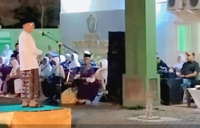 
					Calon Jamaah Haji asal Pasuruan bersiap berangkat. 