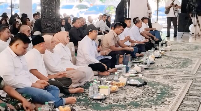 Mensos Saifullah Yusuf saat berdialog di Pendopo Arya Wiraraja, Lumajang. (Foto: Asmadi).