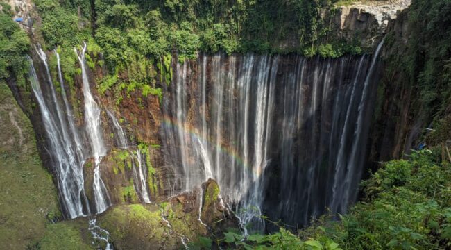 Tumpak Sewu, salah satu objek wisata di Kabupaten Lumajang  (Foto: Asmadi).
