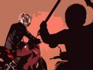 Ilustrasi warga dibacok komplotan tidak dikenal. 