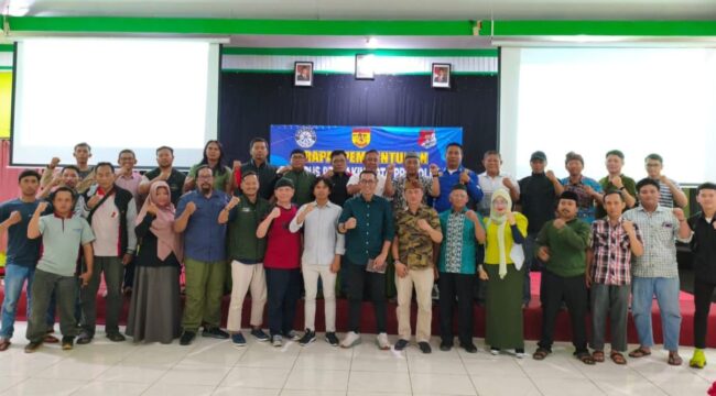 TERBENTUK: Pengurus cabor Perbakin Kota Probolinggo pasca terbentuk. (foto: Istimewa)