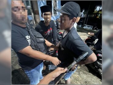 Remaja berinisial AF diamankan Tim Resmob Suropati bersama barang bukti celurit.
