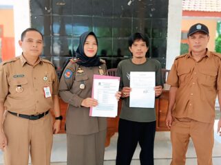 Satuan Polisi Pamong Praja Lumajang dan Misrat sepakat berdamai.