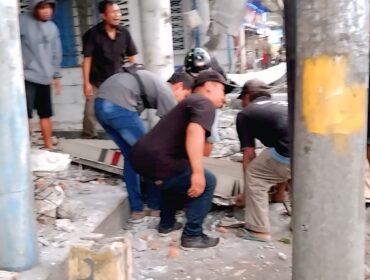 Pembongkaran ruko dan rumah (Foto: Asmadi).