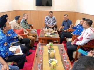 WADUL: Pengurus HKTI Kab. Probolinggo saat menemui Bupati Probolinggo, Gus Haris, Selasa (17/6/25) pagi. (foto: istimewa).