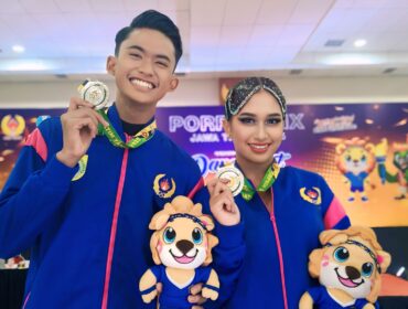 BERPRESTASI: Atlet Dance Sport yang meraih medali di ajang Pekan Olahraga Provinsi (Porprov) IX Jawa Timur tahun 2025. (foto: istimewa) 