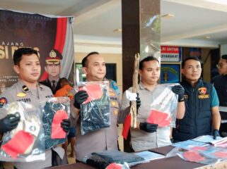 Kapolres Lumajang, Alex Sandy Siregar saat melakukan pers rilis (Foto: Asmadi).