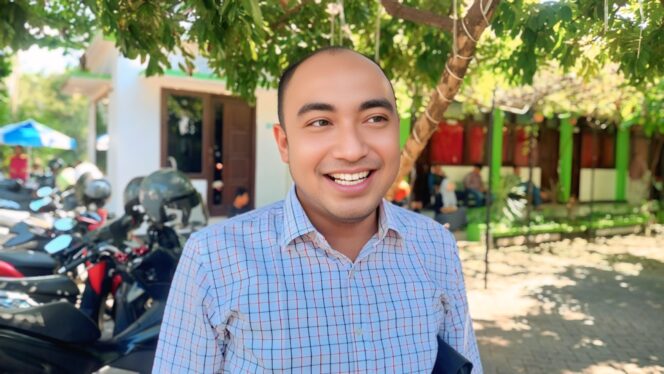 
					SOROTI:  Anggota DPRD Kota Probolinggo Komisi I, Sibro Malisi, kemukakan pandangannya soal kegagalan ribuan tenaga honorer dalam seleksi PPPK. (foto: Hafiz Rozani).
