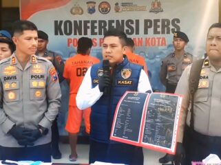 Polisi rilis kasus pengiriman calon tenaga kerja Indonesia (TKI) ilegal ke Malaysia.