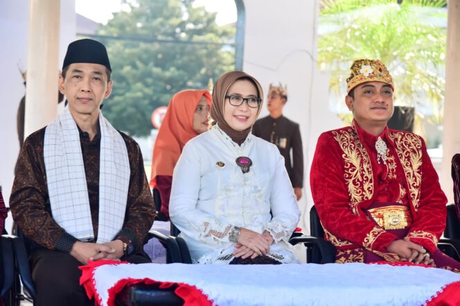 
					Bupati Lumajang, Indah Amperawati telah mewujudkan janji-janji politik yang telah disampaikan saat kampanye (Foto: Asmadi).