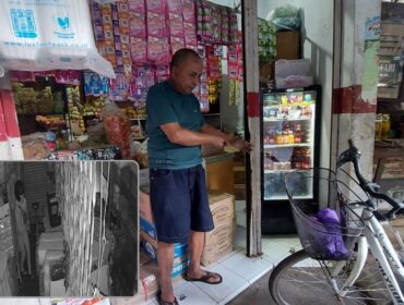 KEMALINGAN: Pemilik toko, Surojo, menunjukkan rolling door yang dicongkel maling di area Pasar Wonoasih, Kota Probolinggo. Insert: Rekaman CCTV pencurian. (foto: Hafiz Rozani).