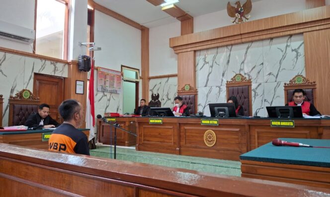 
					Sidang di Pengadilan Negeri Lumajang. (Foto: Asmadi).
