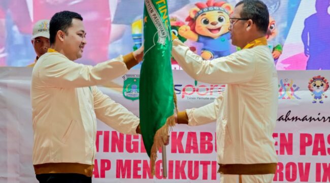 Bupati Pasuruan, Rusdi Sutejo melepas kontingen menuju Porprov IX. 