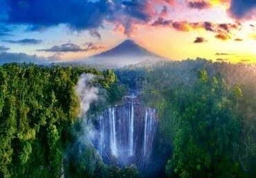 Salah satu objek wisata di Kabupaten Lumajang.  (Foto: Asmadi)
