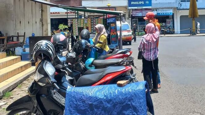 
					Salah satu tempat parkir di Kabupaten Lumajang. (Foto: Asmadi) 