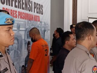 Kedua tersangka.