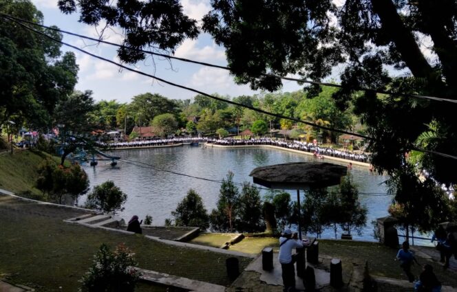 
					Pemandian Selokambang, Lumajang. (Foto: Asmadi).