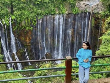 Tumpak Sewu, objek wisata di perbatasan Lumajang dan Malang. (Foto: Asmadi) 
