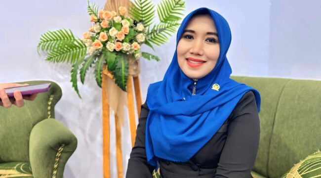 Anggota Dewan Perwakilan Daerah (DPD) Republik Indonesia (RI) dari Jawa Timur, Lia Istifhama. (foto: Moch. Rochim)
