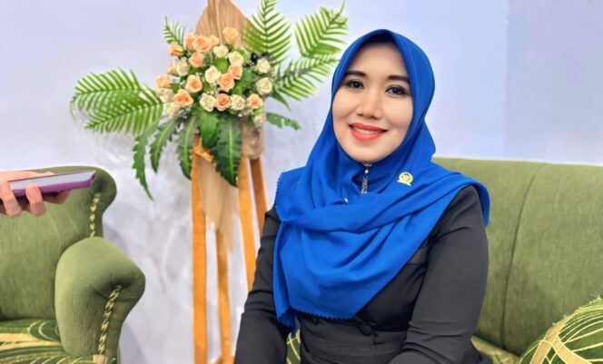 
					Anggota Dewan Perwakilan Daerah (DPD) Republik Indonesia (RI) dari Jawa Timur, Lia Istifhama. (foto: Moch. Rochim)
