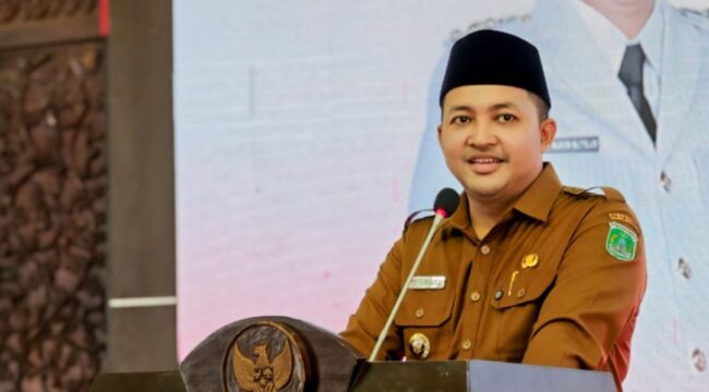 Bupati Pasuruan, Rusdi Sutejo.