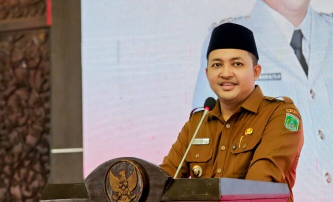 
					Bupati Pasuruan, Rusdi Sutejo.