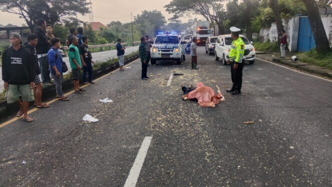 
					Polisi melakukan olah TKP.