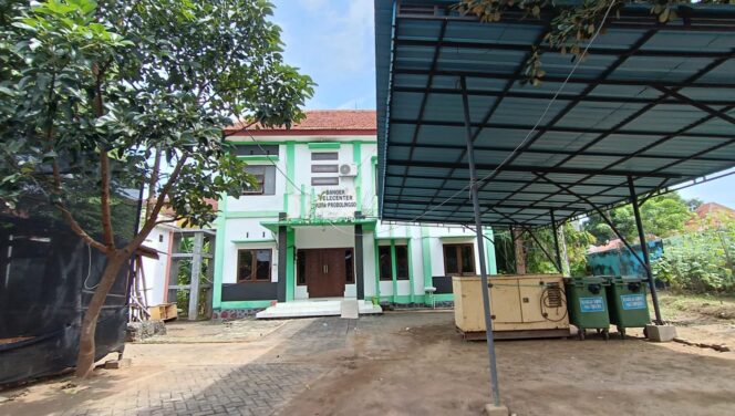 
					KANTOR BERSAMA: Eks Gedung Banger Telecenter di Jalan Jeruk, Kelurahan Jrebeng Kidul, Kecamatan Wonoasih, akan digunakan sebagai kantor bersama FKUB, MUI dan BAZNAS Kota Probolinggo. (foto: Hafiz Rozani).