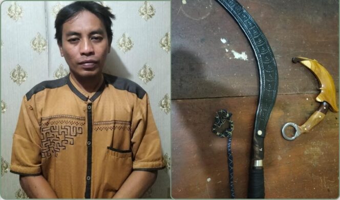 
					DITANGKAP: Antono saat diamankan di Mapolsek Gading, Kab. Probolinggo beserta barang buktinya. (foto: Polsek Gading).
