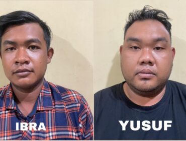 DITANGKAP: Dua pria pelaku pembacokan dan penganiyayaan di di Kos Mayangan, Kota Probolinggo, yang ditangkap polisi. (Fofo: Hafiz Rozani)